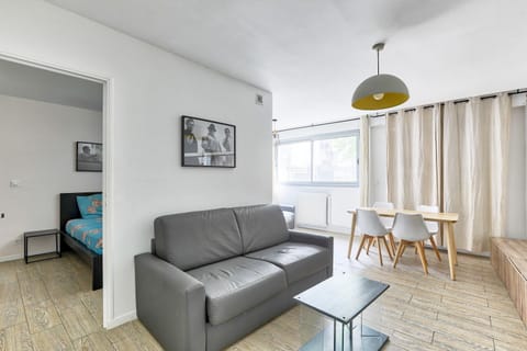 Appartement cosy entre La Villette et Buttes-Chaumont Apartment in Paris