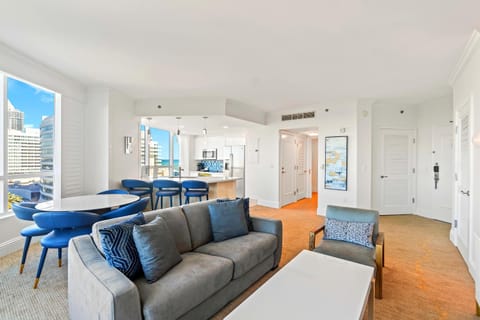 Living room, Seating area, Dining area