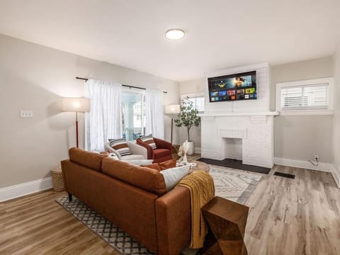 Oakwood Charm Family-Friendly 3BR Getaway House in Ohio