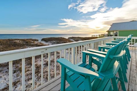 Rally Point - 5 Bedroom - Sleeps 18 - Gulf Front - West Beach - Prickett Properties House in West Beach