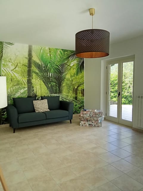 Living room, Garden view