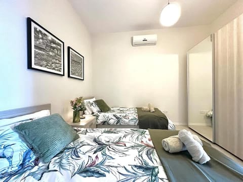 Stunning Seafront Duplex in Best Location Apartment in Sliema