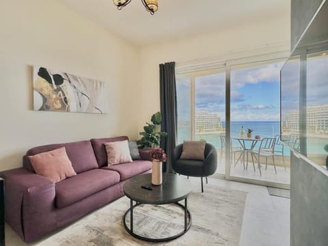 Stunning Seafront Duplex in Best Location Apartment in Sliema