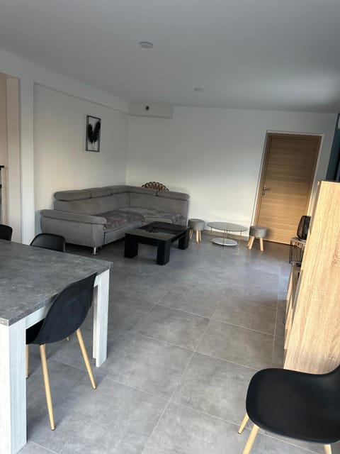 La Résidence Degas 4 chambres House in Joué-lès-Tours