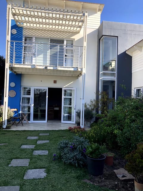 Property building, Spring, Garden view
