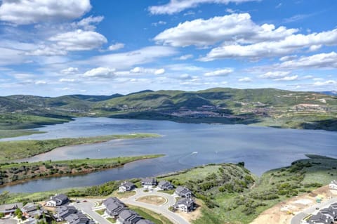 Mountain Escape Townhome Deer Valley East Village House in Jordanelle Reservoir