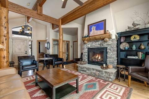 Vista Views Pet Friendly House in Summit Park