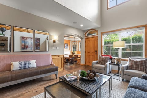 Zermatt Luxury Chalet Sleeps 14! House in Midway