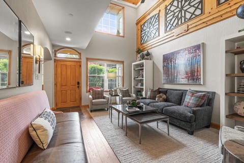 Zermatt Luxury Chalet Sleeps 14! House in Midway