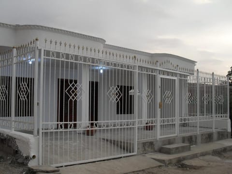 Facade/entrance, Day