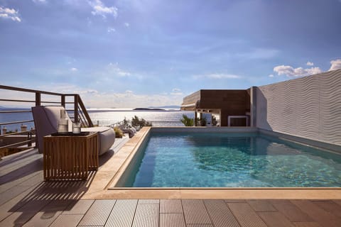 Pool view, Sea view, Swimming pool, sunbed