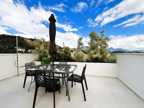 Charme em Santa Teresa - Terraço e Churrasqueira Apartment in Santa Teresa