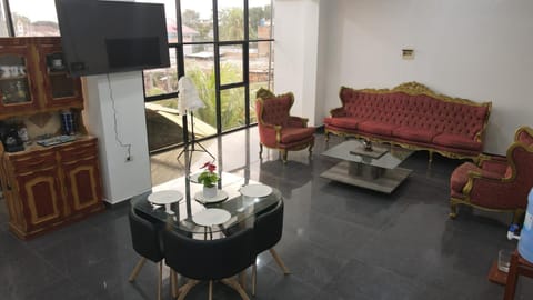 Communal lounge/ TV room, TV and multimedia, Living room