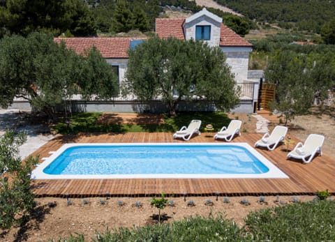 Property building, Pool view, Swimming pool