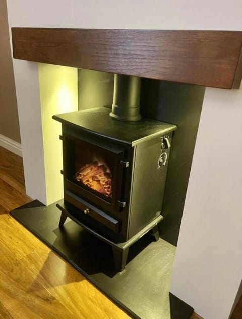 Isle Be Back-Ground Floor Flat Apartment in England