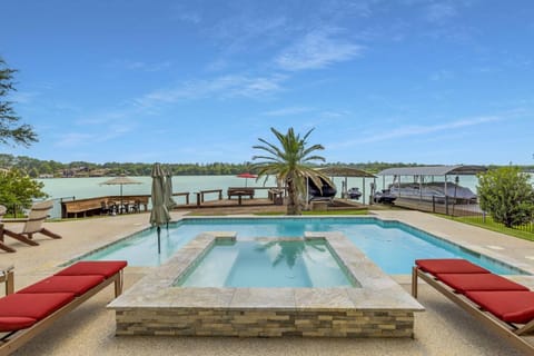 La Costa Drive House in Lake Conroe