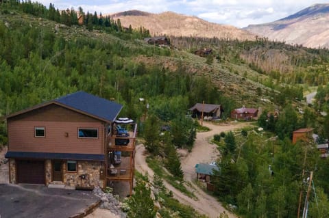 Pool Table, Expansive Mountain Views, New Construction, Close to Town House in Grand Lake