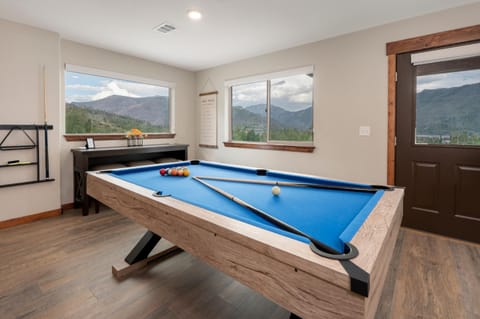 Pool Table, Expansive Mountain Views, New Construction, Close to Town House in Grand Lake