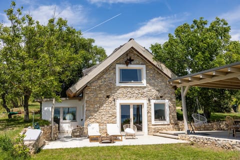 Property building, Lake view