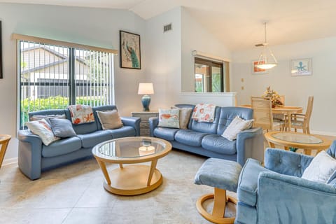 Home with Space to Unwind Near Fort Myers Beach! House in Iona