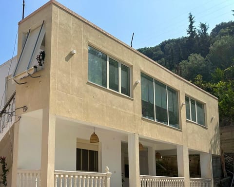 Property building, Day