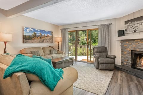 On Gore Creek, Pet Friendly, Steps from Free Bus Stop & Great Value Apartment in Vail