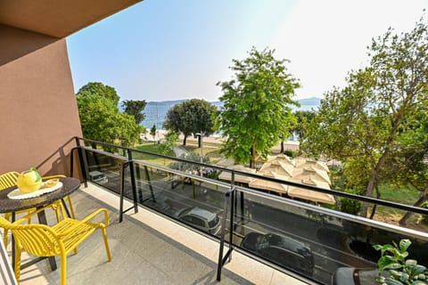 View (from property/room), Balcony/Terrace, City view, Sea view, Street view