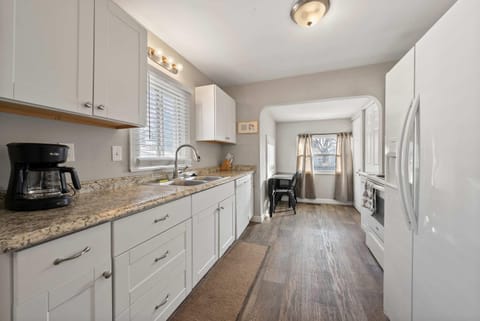 The Cozy Bellows - Retreat for 4 House in Franklinton