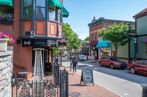 Mt Adams Nest - Studio for 2 Apartment in Cincinnati