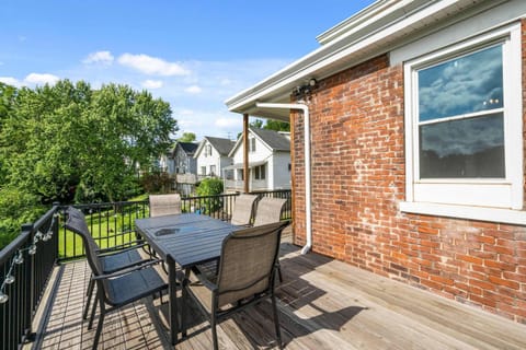 Ludlow Lodge with City Views House in Covington
