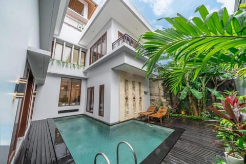 Property building, Garden view, Pool view, Swimming pool, sunbed, sunbed