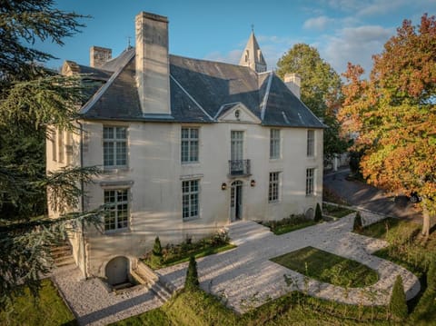 Property building, Garden view