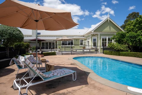 Milton Luxury Villa Accomodation Bed and Breakfast in Cambridge