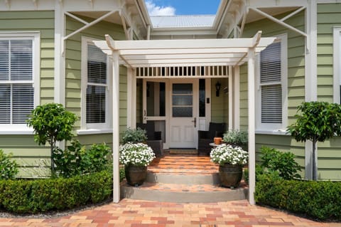 Milton Luxury Villa Accomodation Bed and Breakfast in Cambridge