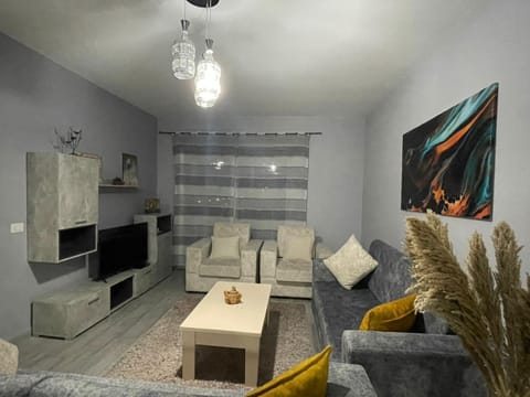 Property building, TV and multimedia, Living room, Seating area