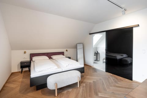 Bathroom, Photo of the whole room, Bedroom, furniture