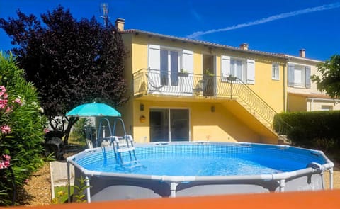 Day, Balcony/Terrace, Pool view, Swimming pool, sunbed