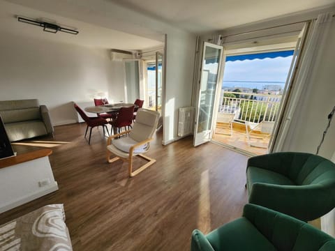 Seating area, Sea view