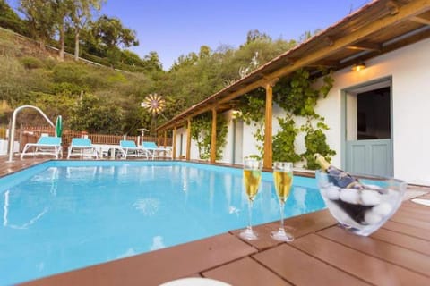 Swimming pool, sunbed