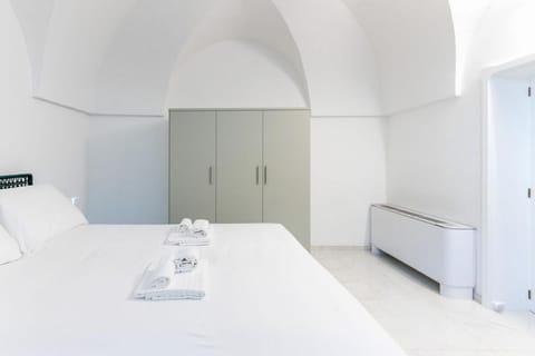 Bed, Photo of the whole room, Bedroom, towels, wardrobe