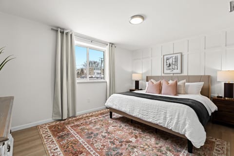 Cozy 1BR Lower Flat in Royal Oak Apartment in Royal Oak