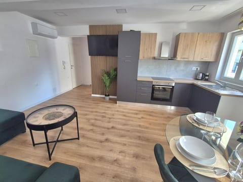 Kitchen or kitchenette, Living room