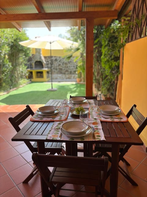 Dining area, Food, Garden view