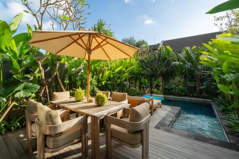 Seating area, Pool view, Swimming pool, sunbed