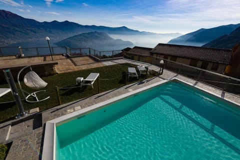 Day, Natural landscape, Lake view, Mountain view, Pool view, Swimming pool, sunbed