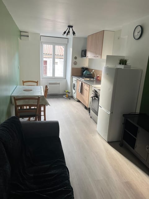 Kitchen or kitchenette, Living room, Dining area, oven, stove