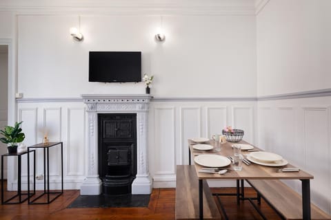 Communal lounge/ TV room, TV and multimedia, Living room