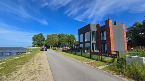 Property building, Neighbourhood, Lake view