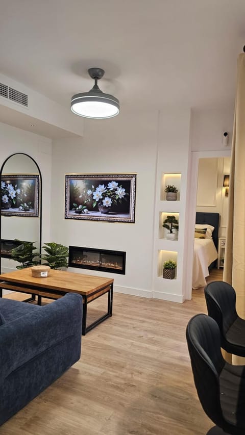 Communal lounge/ TV room