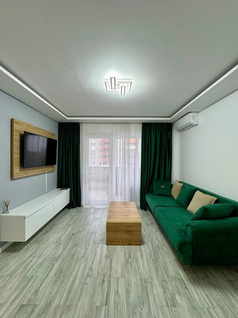 Communal lounge/ TV room, TV and multimedia, Living room, Evening entertainment